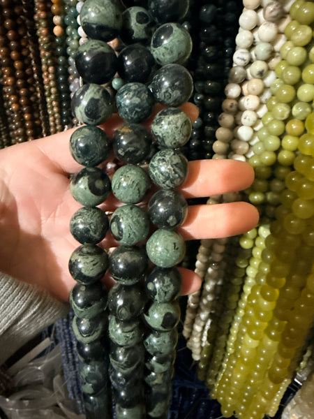 Kambaba - Big Smooth Round Beads  16"