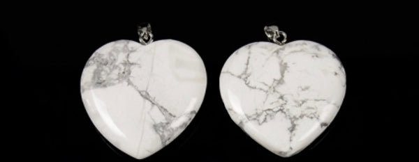 Pendant - Smooth Heart    Howlite White