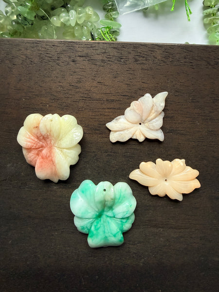 Candy Jade Pendant - Triangle Flower - Mixed Light Yellow Red