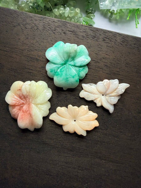 Candy Jade Pendant - Triangle Flower - Mixed Light Yellow Red