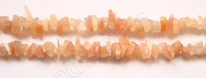 Peach Moonstone (India Made)  -  Chips 36"    5 - 7 mm