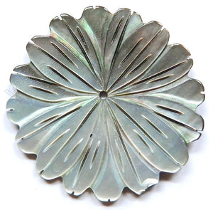 Carved Shell Pendant Dandelion - Grey