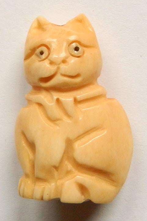 Carved Bone Pendant - 6672 Sitting Cat