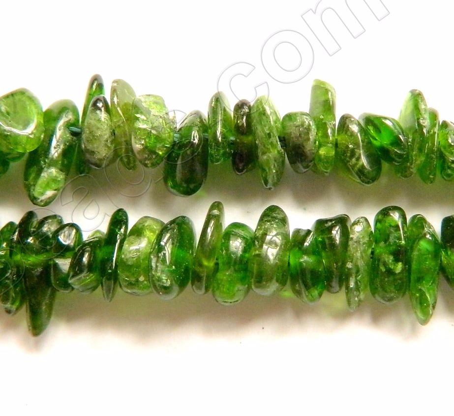 Green Diopside AA  -  Chips Nuggets  16"