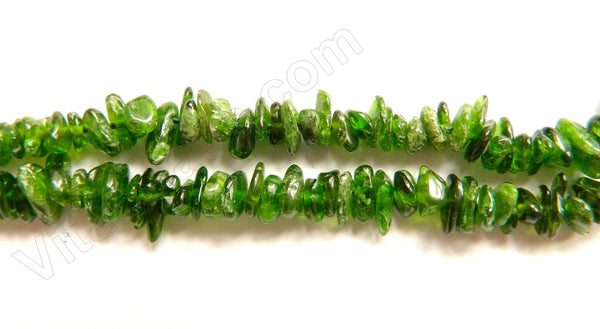 Green Diopside AA  -  Chips Nuggets  16"