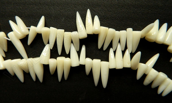 Bamboo Coral Cream White  -  Tooth Beads 16"