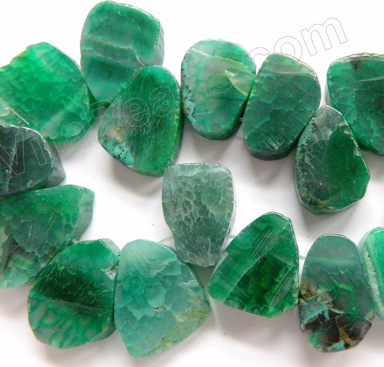 Emerald Fire Agate  -  Graduated Flat Ladder Strand  16"