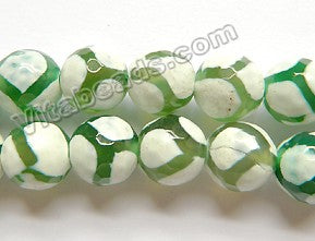 DZi Agate White w/ Olive Web Line  -  Faceted Round  14"