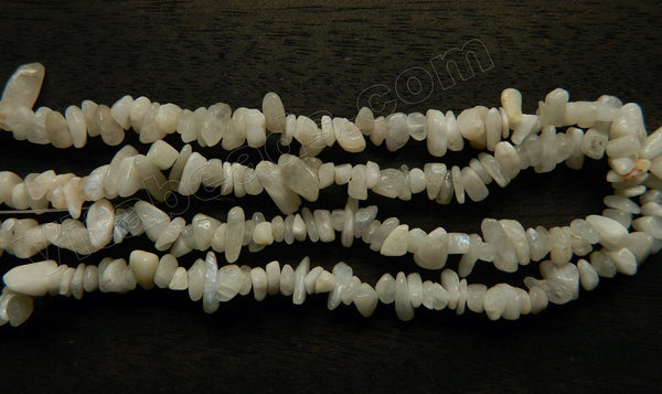 White Moonstone  -  Chips 32"