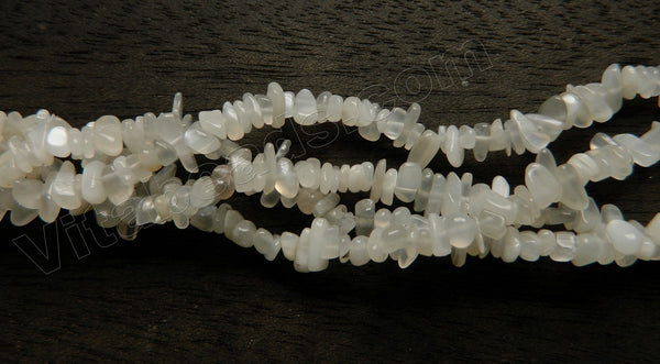 Cream White Moonstone A  -  Small Chips 32"